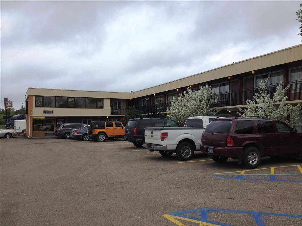Hotel Devils By Oyo Near Devils Regional Airport Devils Lake