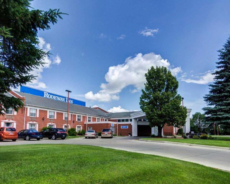 Hotel Devils By Oyo Near Devils Regional Airport