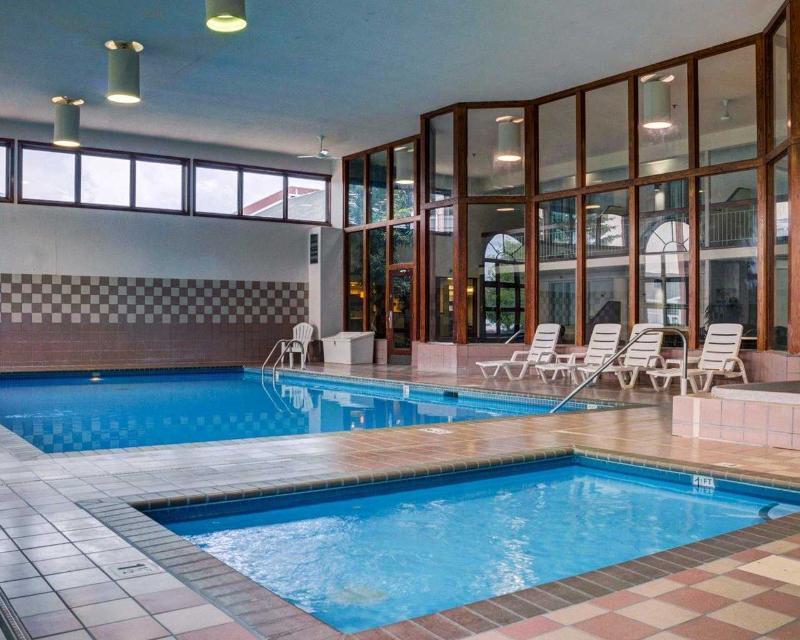 Hotel Devils By Oyo Near Devils Regional Airport 2*