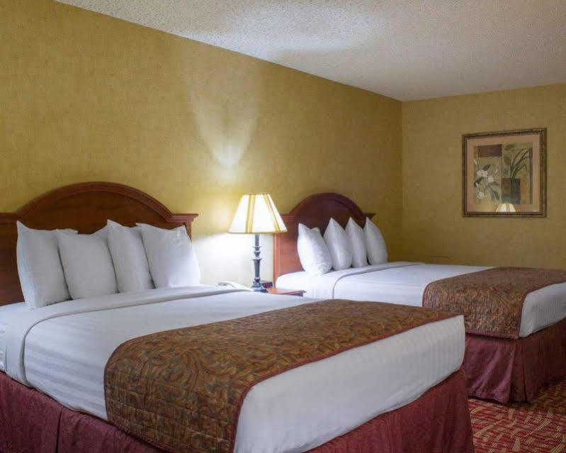 Hotel Devils By Oyo Near Devils Regional Airport Devils Lake